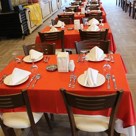 Gold Stone Hotel 3*